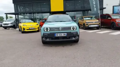 Photo 7 Renault 4 Renault  E-Tech Electrique 150 ch autonomie confort