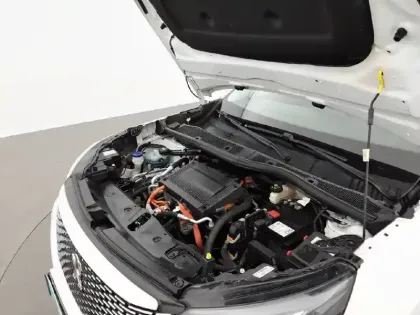 Photo 14 Peugeot 2008  Moteur électrique 136 ch