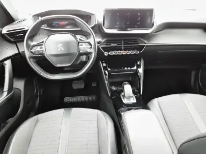 Photo 7 Peugeot 2008  Moteur électrique 136 ch