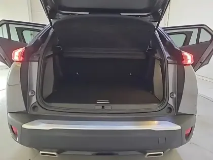 Photo 5 Peugeot 2008  PureTech 130 S&S BVM6