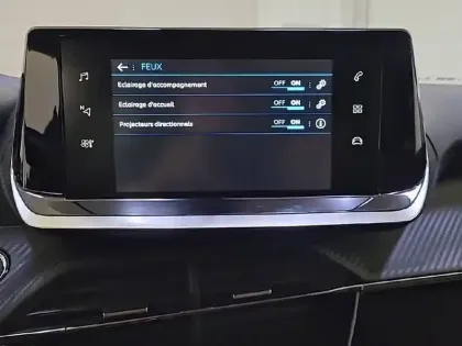 Photo 22 Peugeot 2008  PureTech 130 S&S BVM6