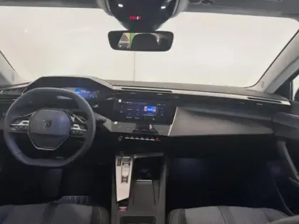 Photo 14 Peugeot 408  Hybrid 136ch Allure e-DCS6