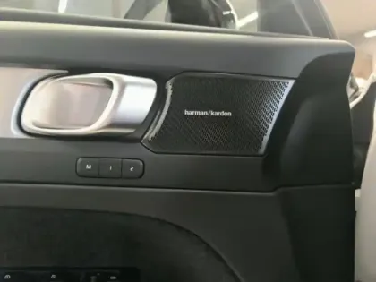 Photo 14 Volvo Xc40  B3 163ch Plus DCT 7