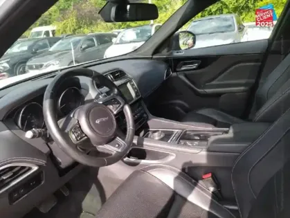 Photo 14 Jaguar F-Pace  2.0D 180ch R-Sport 4x4 BVA8