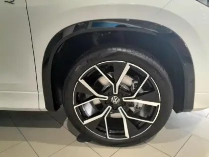 Photo 11 Volkswagen Tayron  1.5 eTSI 150ch R-Line DSG7 7 places