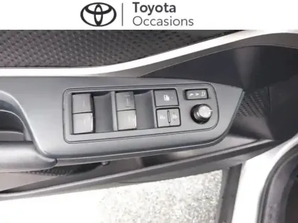 Photo 4 Toyota C-HR  122h Dynamic Business 2WD E-CVT + Programme Beyond Zero Academy MY22