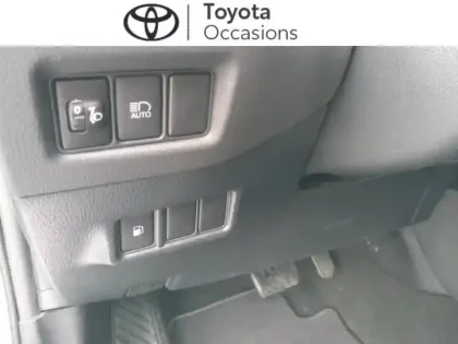 Photo 5 Toyota C-HR  122h Dynamic Business 2WD E-CVT + Programme Beyond Zero Academy MY22