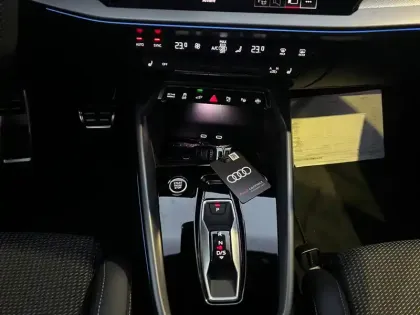 Photo 12 Audi A3  Sportback TFSI e Hybride rechargeable 272 S tronic 6