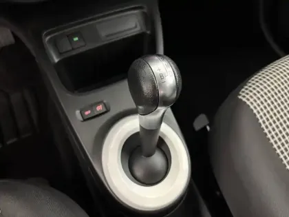 Photo 12 Renault Twingo  III E-Tech