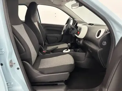 Photo 13 Renault Twingo  III E-Tech