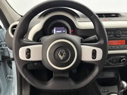 Photo 14 Renault Twingo  III E-Tech