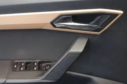 Photo 8 Seat Ibiza  1.6 TDI 115 ch S/S BVM6