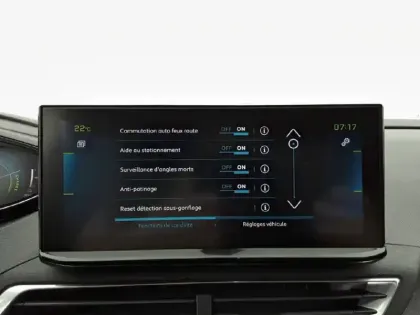 Photo 24 Peugeot 3008  Hybrid 225 e-EAT8