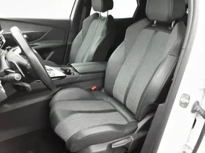 Photo 10 Peugeot 3008  Hybrid 225 e-EAT8