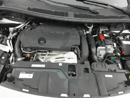 Photo 18 Peugeot 3008  Hybrid 225 e-EAT8