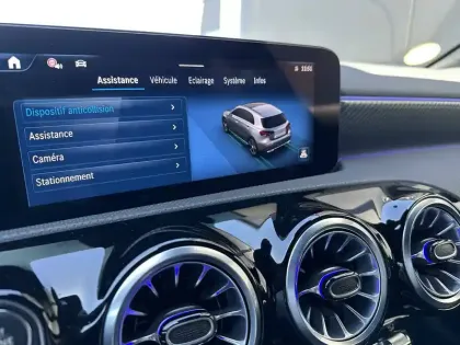 Photo 19 Mercedes Classe A  180 d 8G-DCT