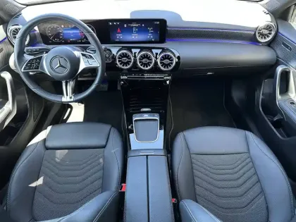 Photo 13 Mercedes Classe A  180 d 8G-DCT