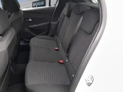 Photo 41 Peugeot 208  PureTech 100 S&S BVM6