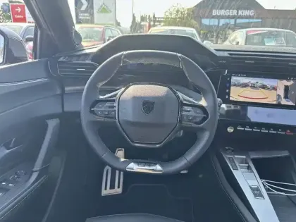 Photo 28 Peugeot 408  Electrique 58 kWh 210ch