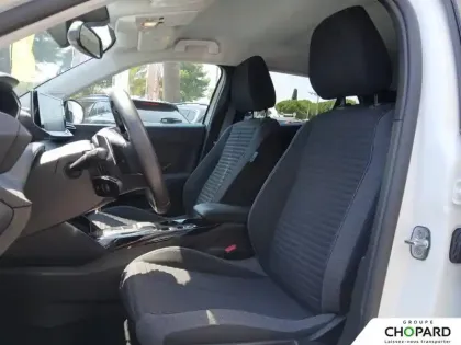 Photo 20 Peugeot 2008  PureTech 130 S&S EAT8