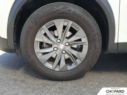 Photo 11 Peugeot 2008  PureTech 130 S&S EAT8