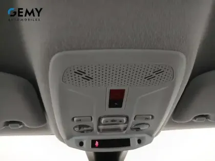 Photo 32 Peugeot 208  Electrique 50 kWh 136ch