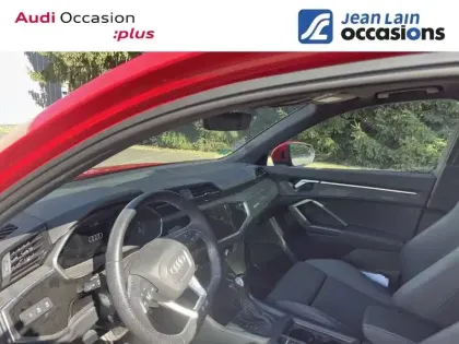 Photo 10 Audi Q3  45 TFSIe 245 ch S tronic 6