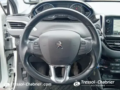 Photo 11 Peugeot 2008  1.2 PureTech 110ch S&S BVM5 Allure