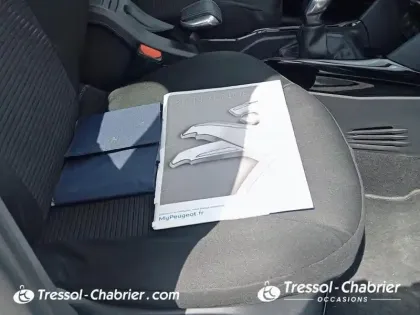 Photo 15 Peugeot 2008  1.2 PureTech 110ch S&S BVM5 Allure