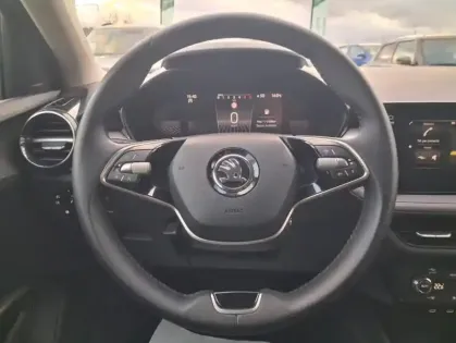 Photo 10 Skoda Fabia 1.0 TSI 95 ch EVO 2 BVM5 Selection