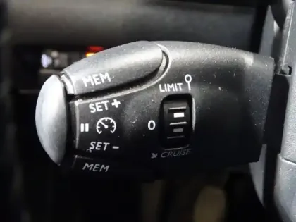 Photo 13 Peugeot 2008  1.2 PureTech 100ch S&S Active Business