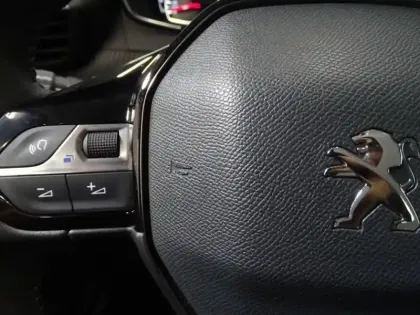 Photo 11 Peugeot 2008  1.2 PureTech 100ch S&S Active Business