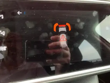 Photo 14 Peugeot 308  SW 1.2 Essence 130ch S&S Roadtrip