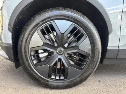 Photo 11 Volvo Ex30 Gén. I Ph1 Ultra 5