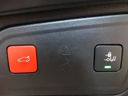 Photo 10 Peugeot 3008  HYBRID 225ch GT e-EAT8