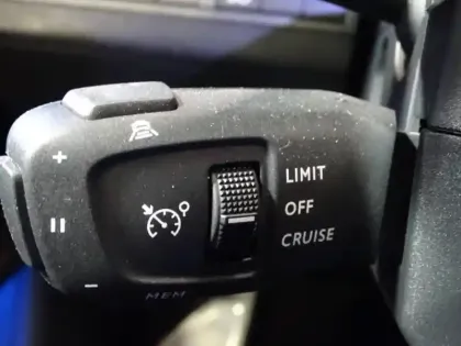 Photo 13 Peugeot 3008  HYBRID 225ch GT e-EAT8