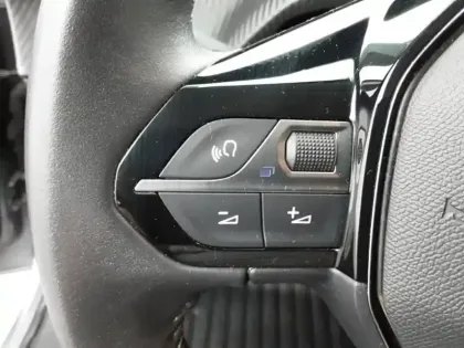 Photo 44 Peugeot 208  Electrique 50 kWh 136ch