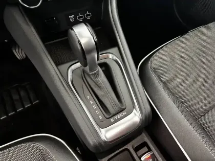 Photo 12 Renault Captur  E-Tech 145 - 21