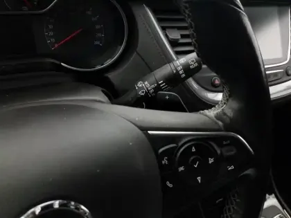 Photo 18 Opel Grandland X  Hybrid 225 ch BVA8 Ultimate