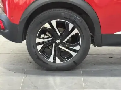 Photo 10 Peugeot 2008  e- 136ch GT