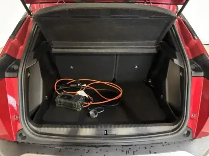 Photo 5 Peugeot 2008  e- 136ch GT