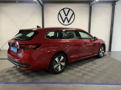 Photo 6 Volkswagen Passat  SW 2.0 TDI EVO 150ch Life Plus DSG7