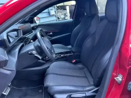 Photo 7 Peugeot 208  e- 136ch GT