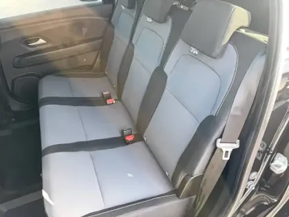 Photo 15 Dacia Jogger  Hybrid 140 7 places GSR2