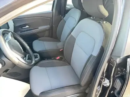 Photo 8 Dacia Jogger  Hybrid 140 7 places GSR2