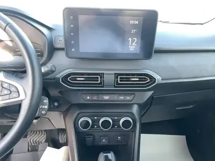 Photo 11 Dacia Jogger  Hybrid 140 7 places GSR2