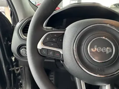 Photo 6 Jeep Renegade  1.3 Turbo T4 190 ch PHEV AT6 4xe eAWD