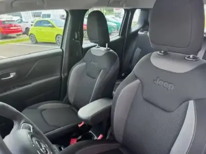 Photo 33 Jeep Renegade  1.3 Turbo T4 190 ch PHEV AT6 4xe eAWD