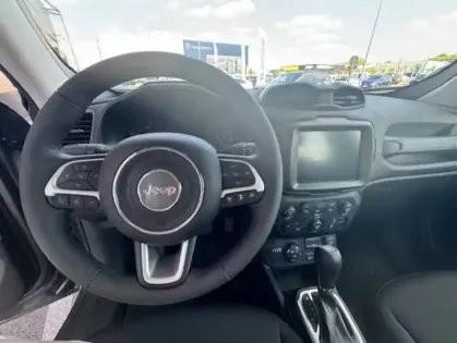 Photo 29 Jeep Renegade  1.3 Turbo T4 190 ch PHEV AT6 4xe eAWD