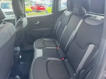 Photo 28 Jeep Renegade  1.3 Turbo T4 190 ch PHEV AT6 4xe eAWD